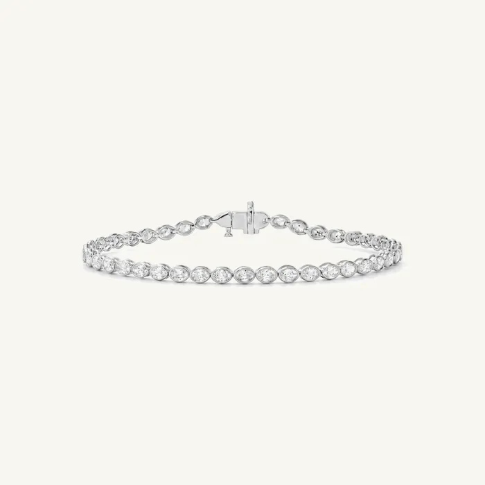 Tennis Bracelet with Oval Stones · 2.94 ct