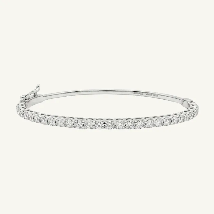 Rigid Bracelet with Round Stones · 1.38 ct