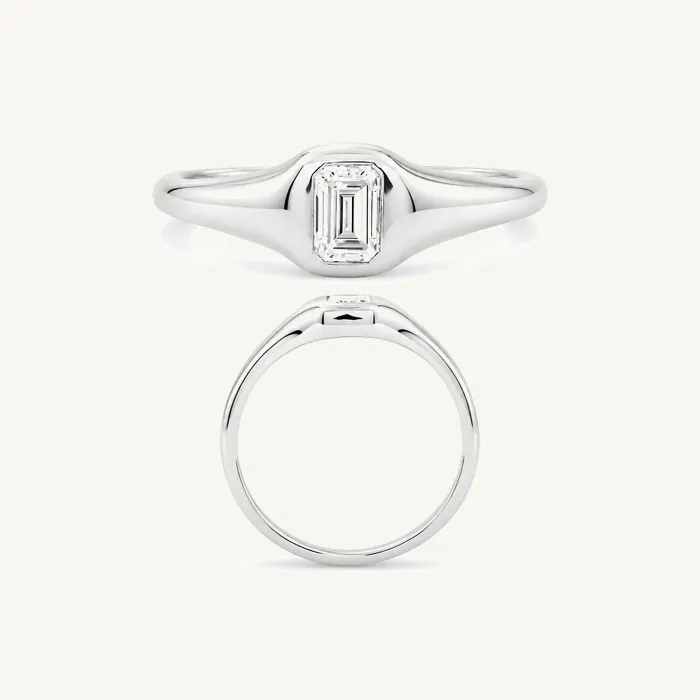 טבעת סוליטר | בשיבוץ אבן אמרלד | 0.50 CT — תמונת סטודיו