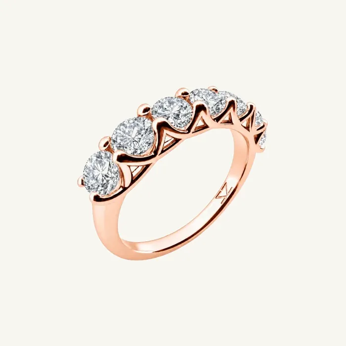 טבעת שורה | בשיבוץ 7 אבנים עגולות | 1.65 CT