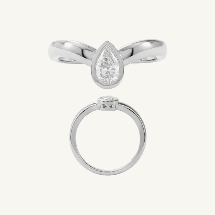 טבעת סוליטר | בשיבוץ אבן מרכזית טיפה | 0.52 CT