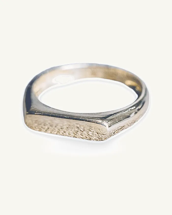 Signet Classic Ring — photo 2