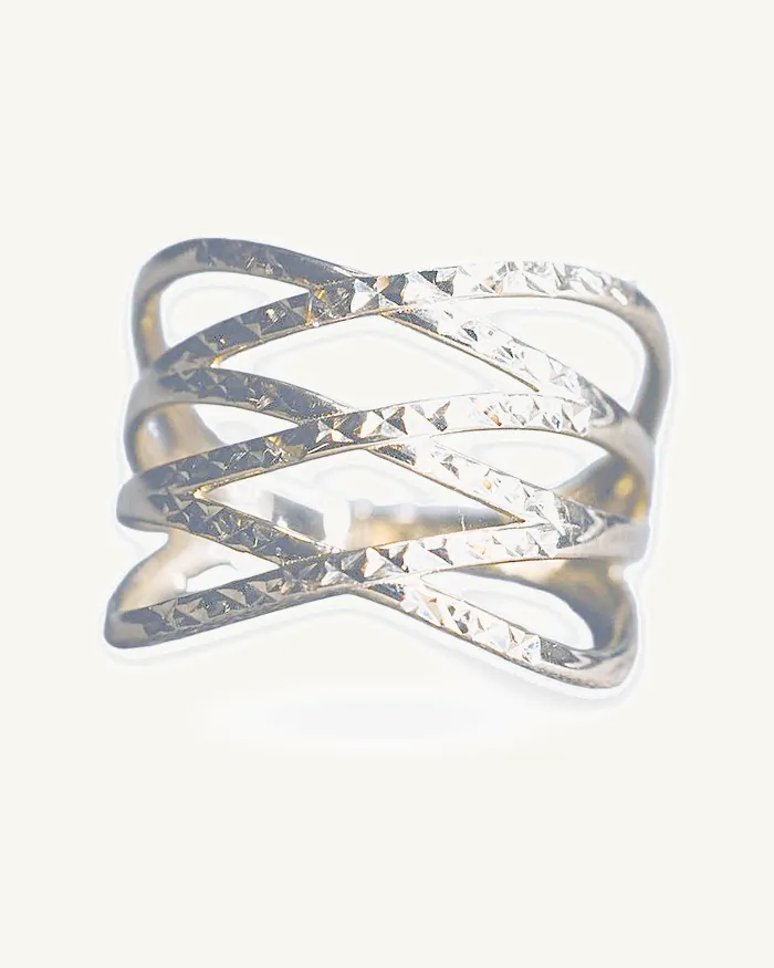 Twist Elegance Ring