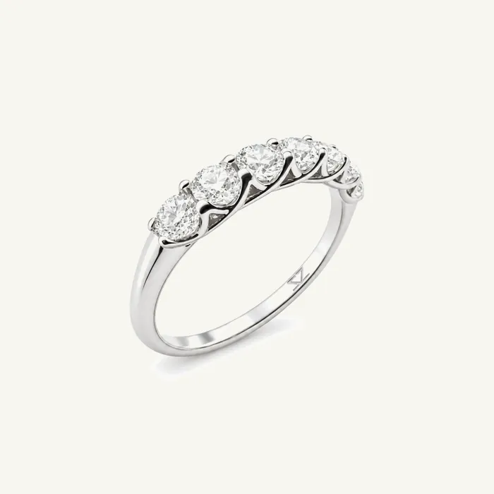 Row Ring with 7 Round Stones · 0.84 ct