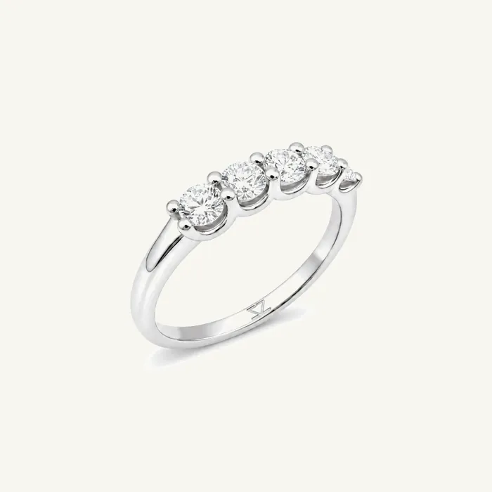 Кольцо-дорожка с камнем круглой огранки · 0.57 ct