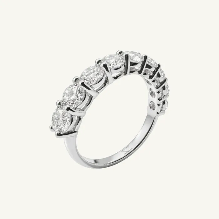 טבעת שורה | בשיבוץ 9 אבנים | אבנים עגולות | 1.94 CT