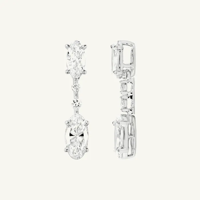 תליון יהלומים | בשיבוץ אבן אובל | 0.78 CT