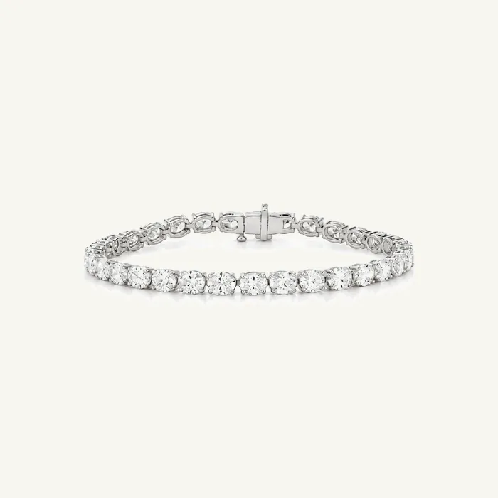 Tennis Bracelet with Oval Stones · 10.89 ct