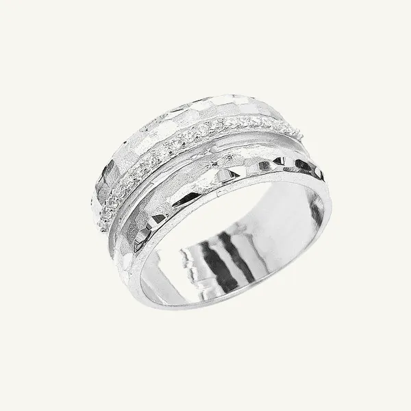 خاتم كلاسيكي بصف من الترصيع