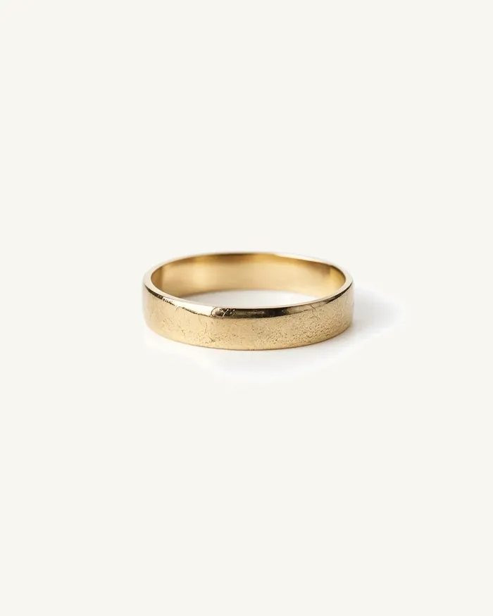 Classic Gold Ring