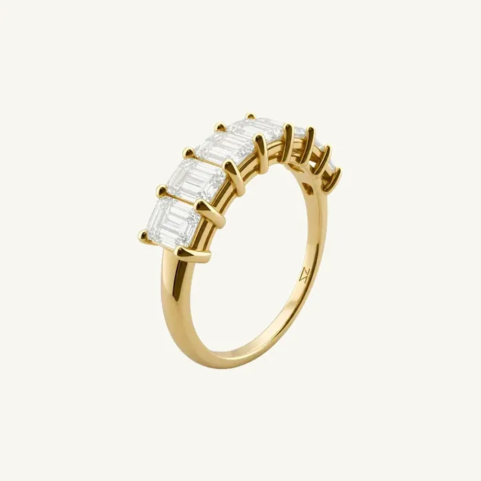 Row Ring with 9 Emerald-Cut Stones · 1.70 ct
