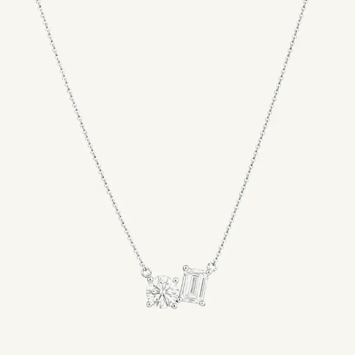 שרשרת תליון | בשיבוץ אבן עגולה + אמרלד | 1.50 CT